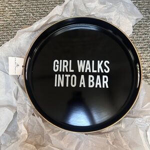NEW 8 Oak Lane Girl Walks Into A Bar Black Round Tray